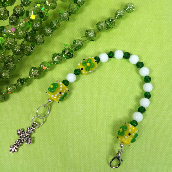 Green-Flowered Yellow Chaplet Bracelet